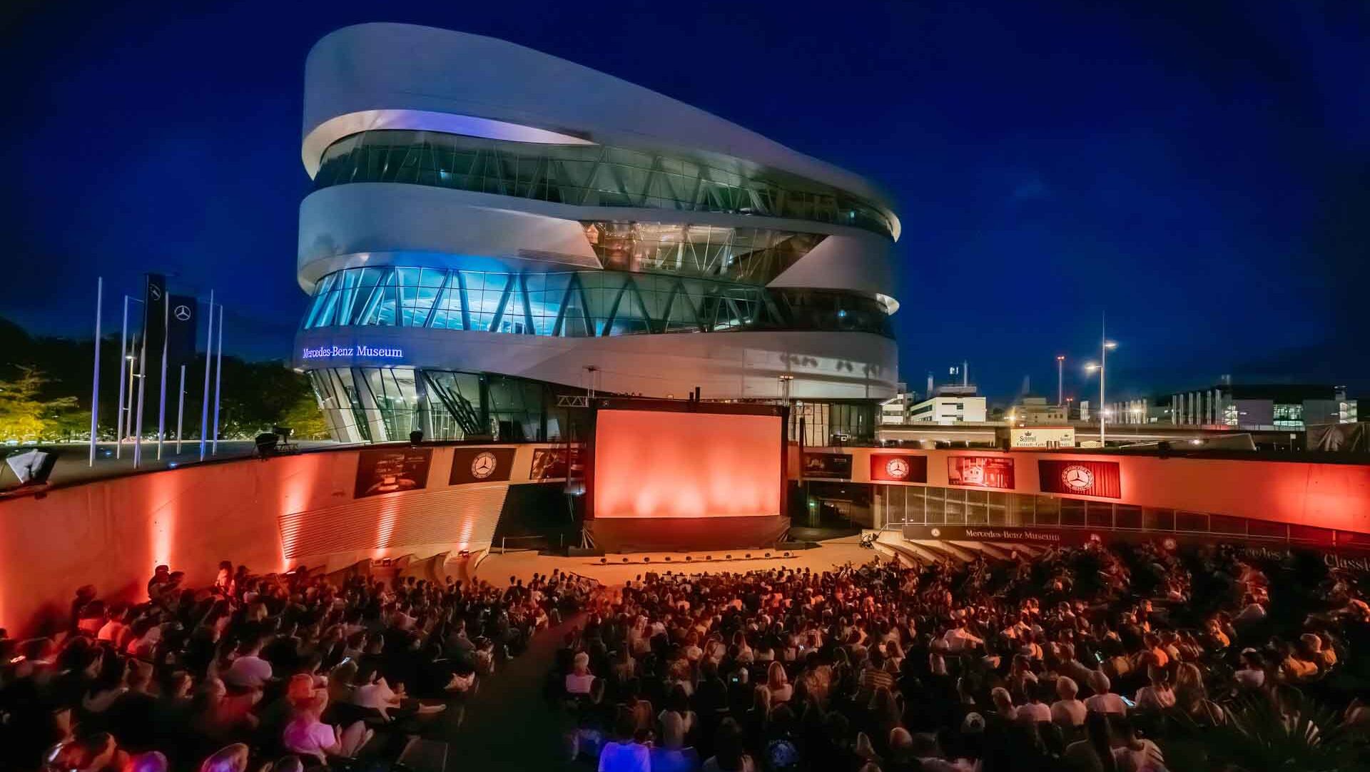 Kinoerlebnis unterm Sternenhimmel: Open Air Kino 2025 am Mercedes-Benz