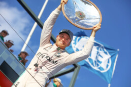 Gro&szlig;er Preis von Australien am 20. M&auml;rz 2016 in Melbourne, das Saisonauftaktrennen der Formel 1. Nico Rosberg (Mercedes GP PETRONAS F1 Team) gewinnt das Rennen vor seinem Teamkollegen Lewis Hamilton. (Fotosignatur der Archive von Mercedes-Benz Classic: D327386)