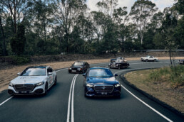 140 Years. 140 Places. Die neue S‑Klasse ist in Australien angekommen – Impressionen vom Mount Cotton Racetrack mit Mercedes‑Benz Classic Cars sowie vom Big Pineapple in Queensland, Australien