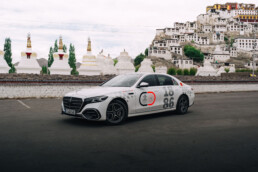 140 Years. 140 Places. Die neue S‑Klasse unterwegs in Indien. Die Impressionen zeigen auch Umling La, einen Gebirgspass im Distrikt Ladakh im Nordwesten Indiens und eine der höchsten befahrbaren Gebirgspässen der Erde