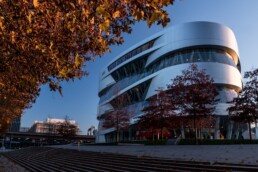 Mercedes-Benz Museum, Stuttgart. Außenaufnahme. (Originale Fotosignatur der Archive von Mercedes-Benz Classic: D579825)